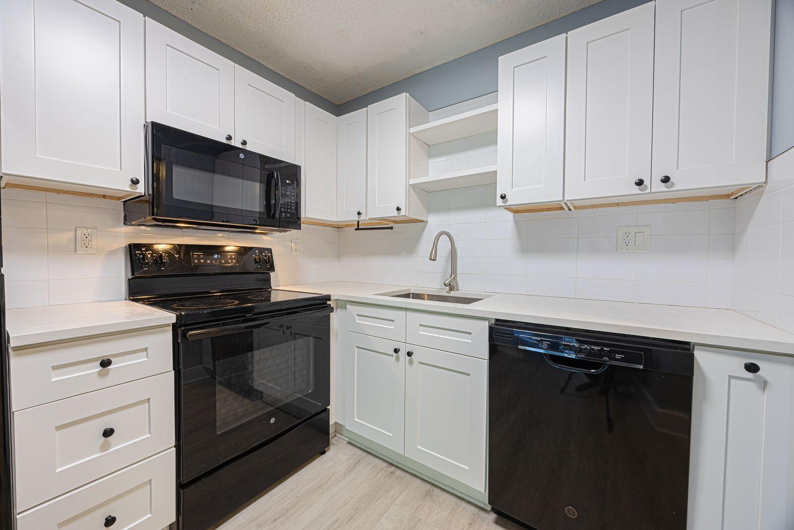 9440 SW 8th Street 417, Boca Raton FL 33428