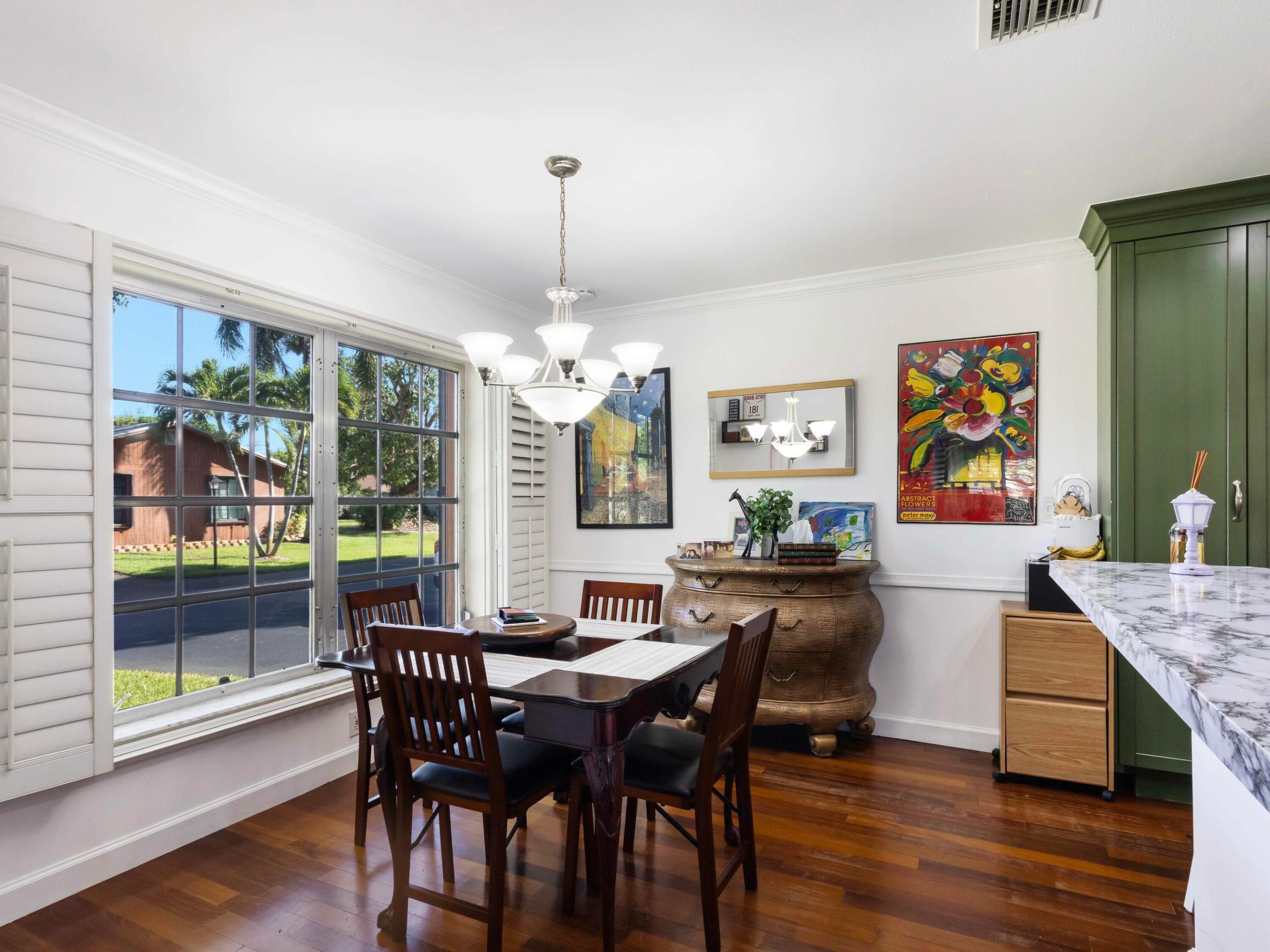 LOS MANGOS PATIO VILLAS AND TOWNHOMES - Residential