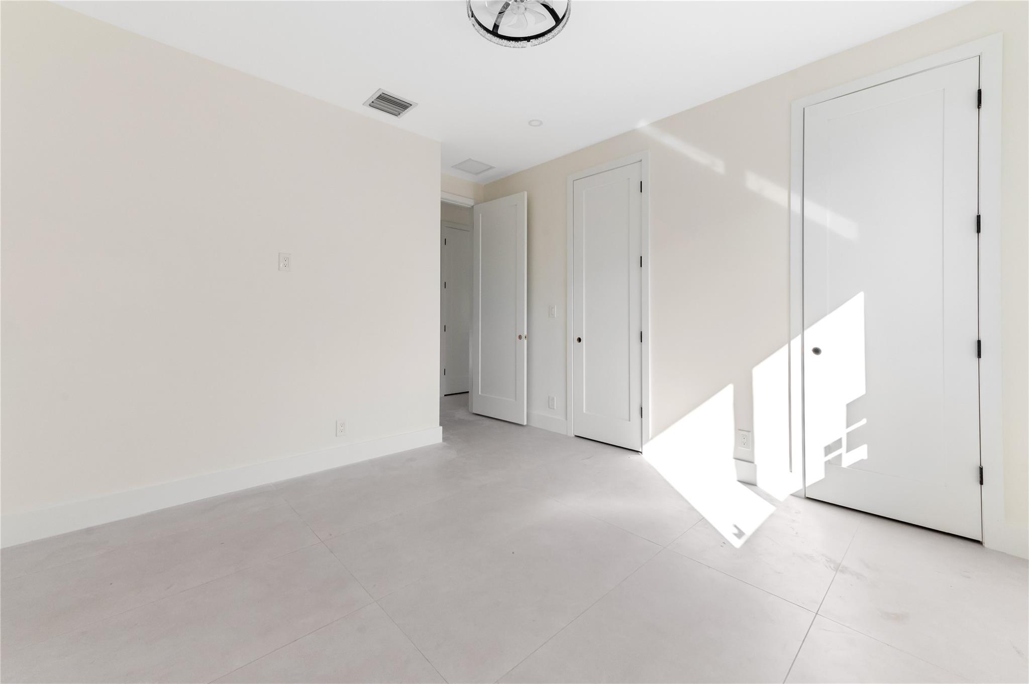 COCONUT CREEK 11TH SEC - Residential