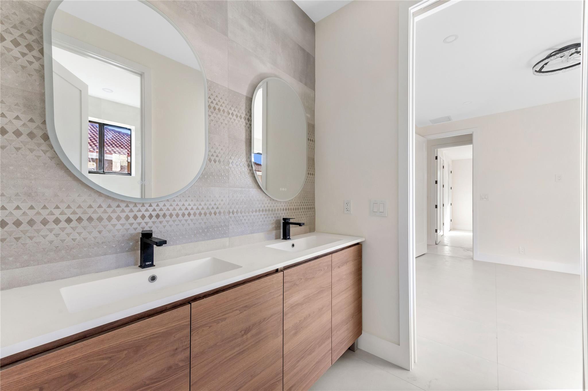 COCONUT CREEK 11TH SEC - Residential