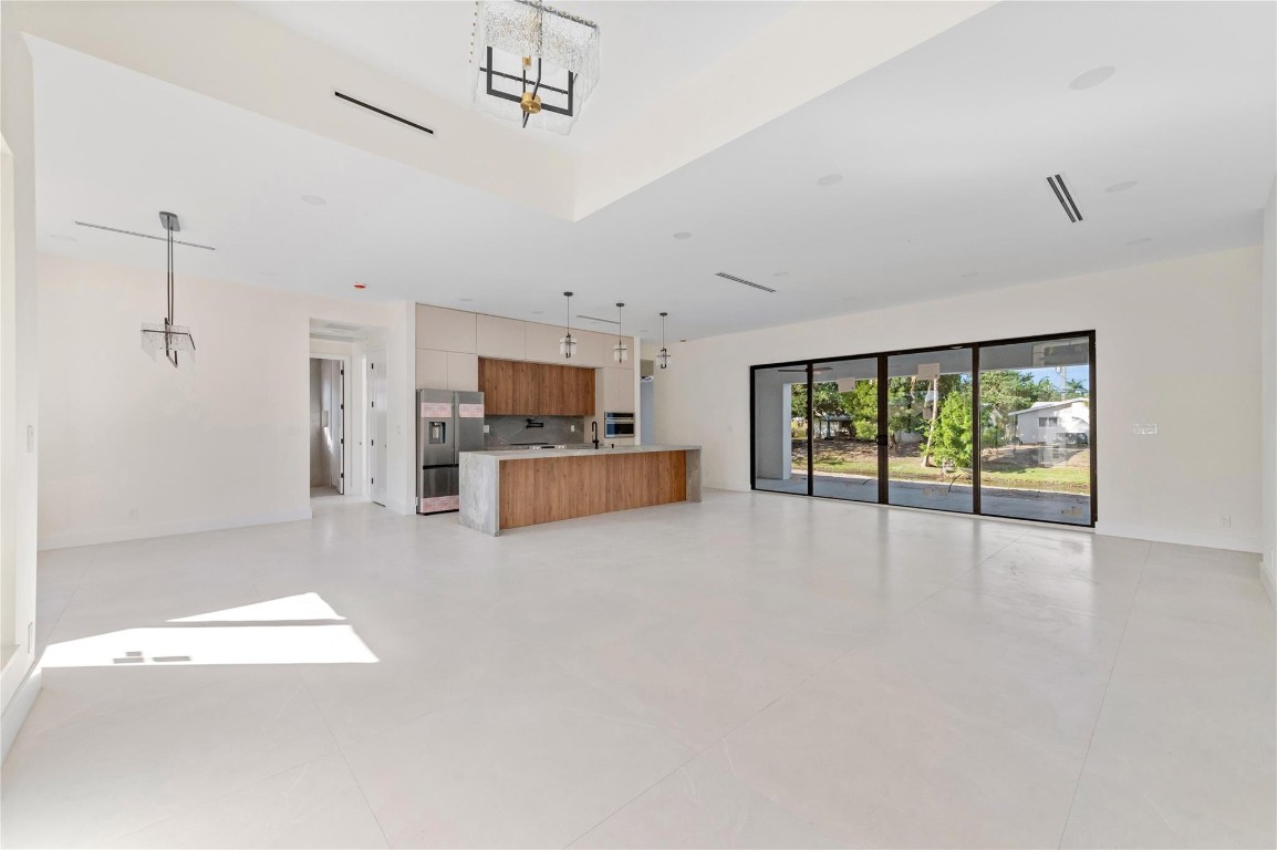 COCONUT CREEK 11TH SEC - Residential