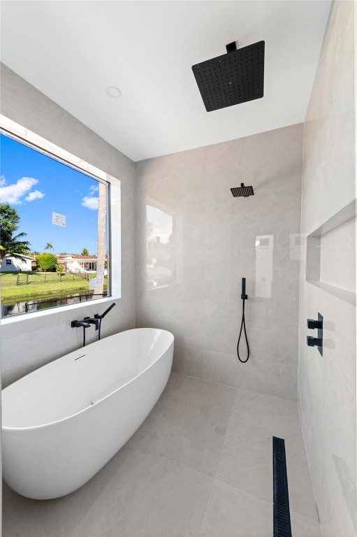 COCONUT CREEK 11TH SEC - Residential