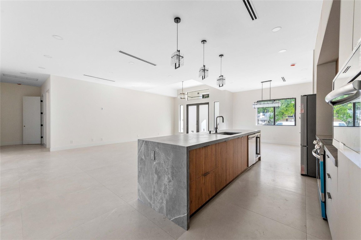 COCONUT CREEK 11TH SEC - Residential