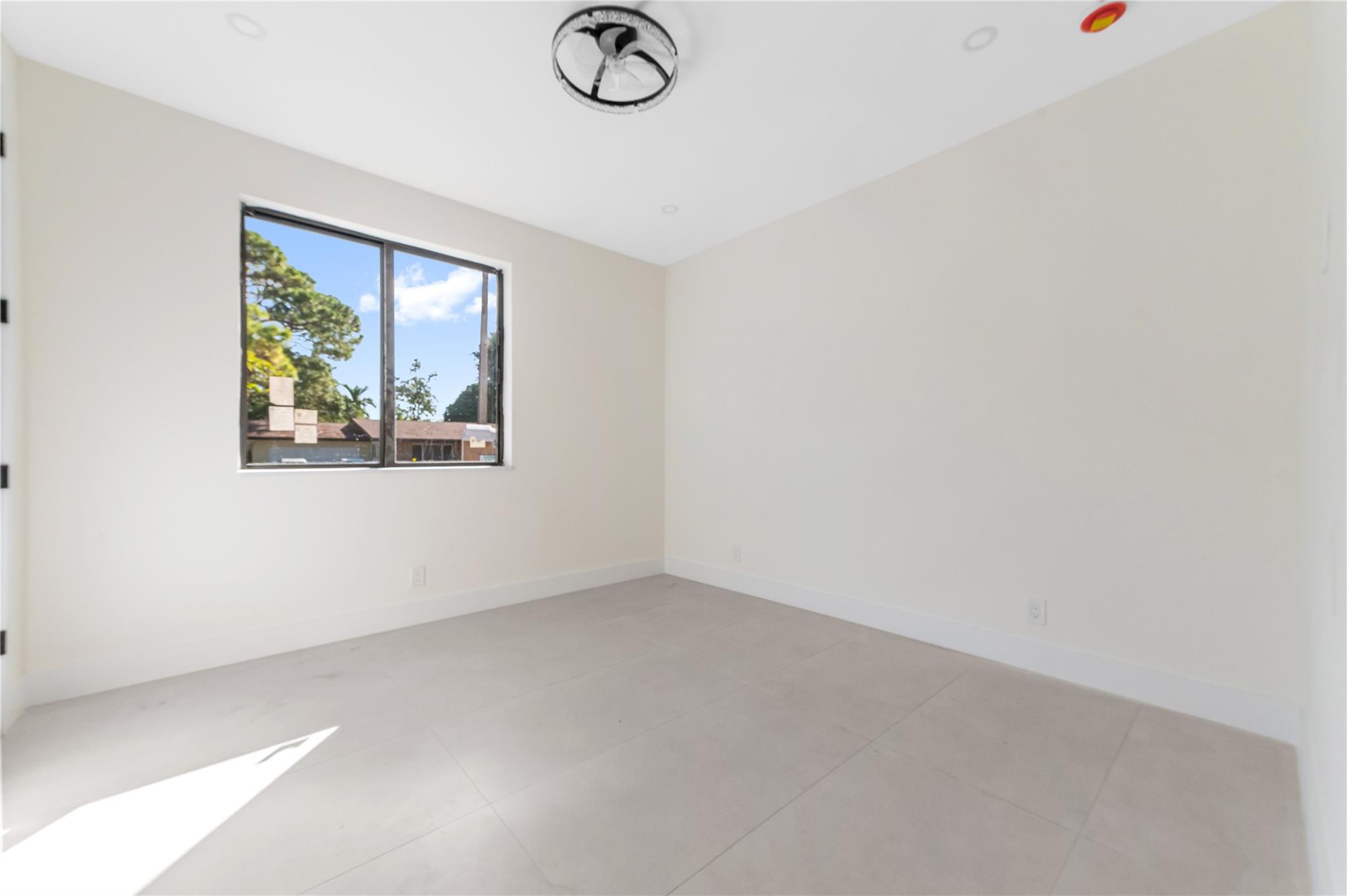 COCONUT CREEK 11TH SEC - Residential