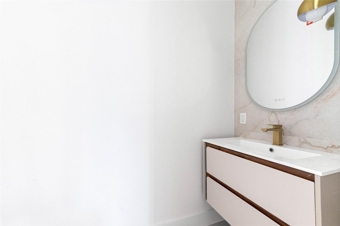 COCONUT CREEK 11TH SEC - Residential