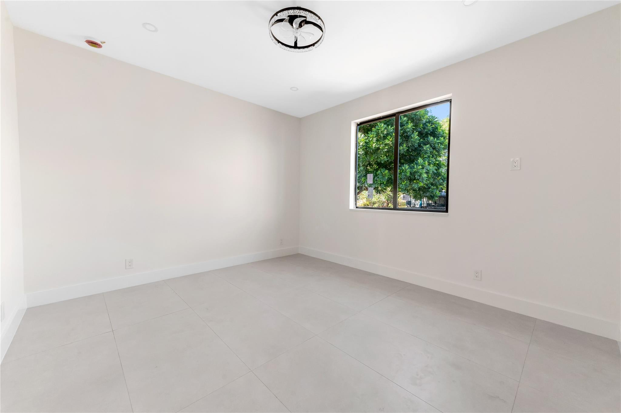 COCONUT CREEK 11TH SEC - Residential