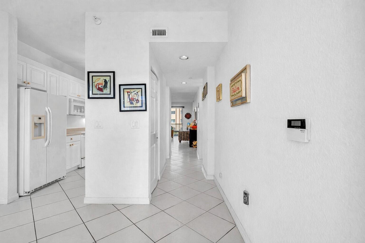 SOUTHAMPTON CONDOMINIUM - Residential