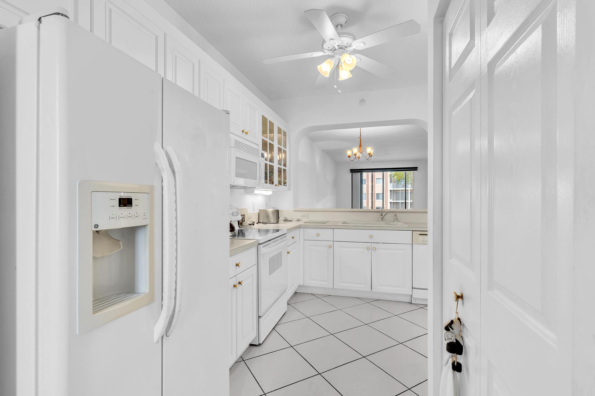 SOUTHAMPTON CONDOMINIUM - Residential