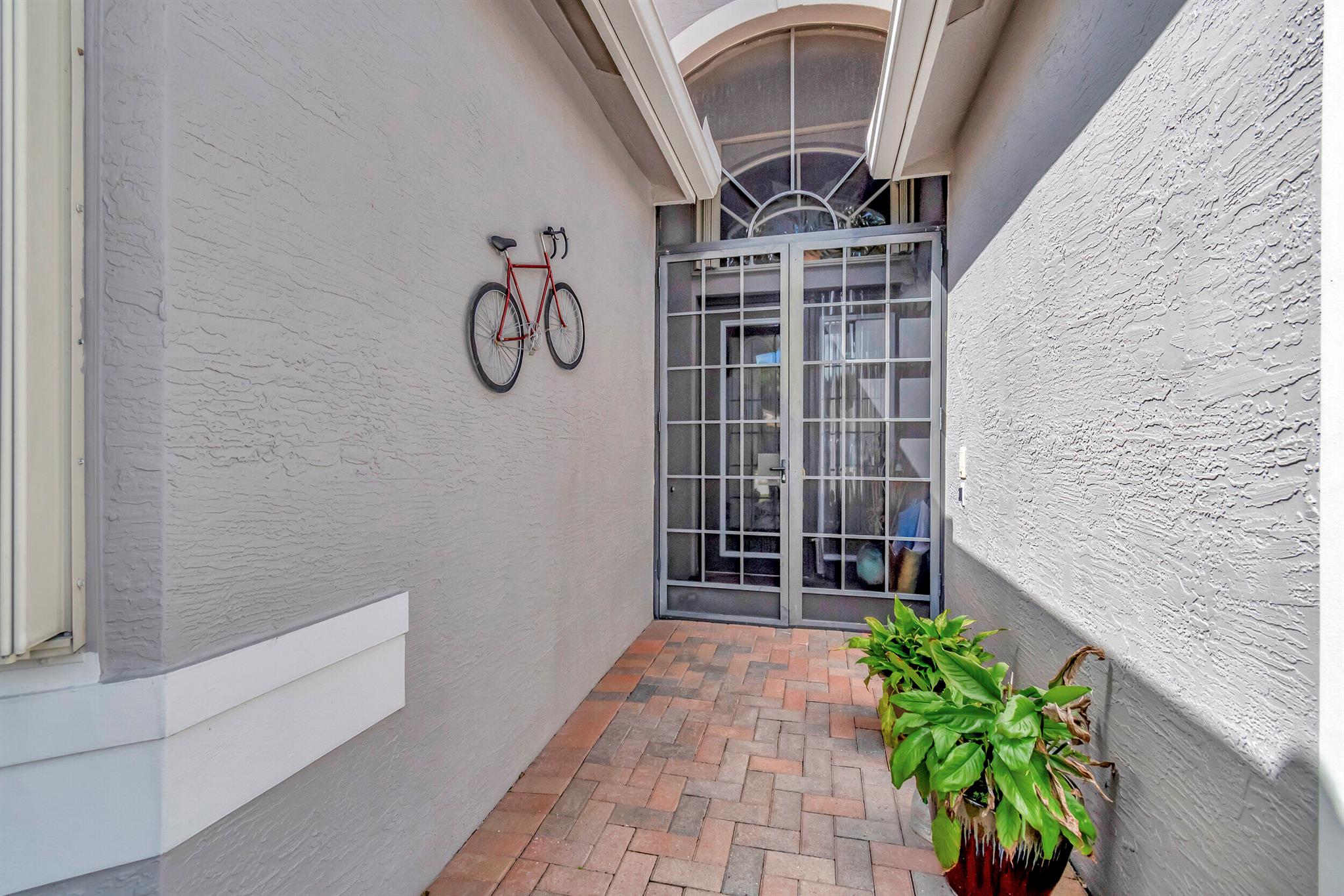 7917 Charlemont Point