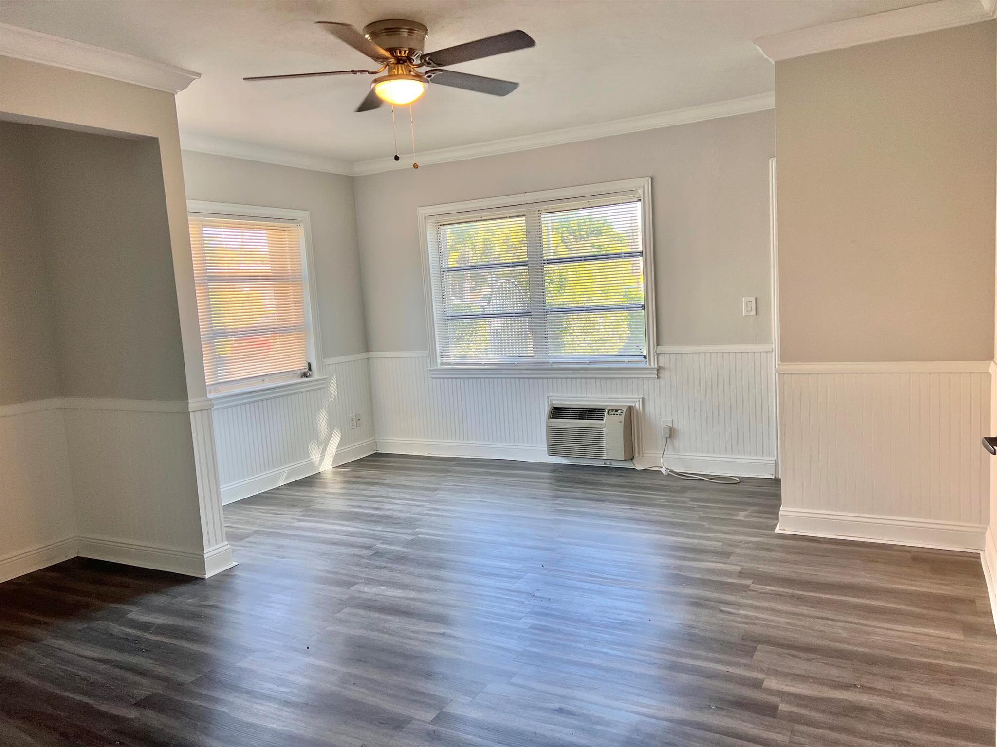 101 S Golfview Road 1