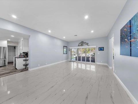 Tiny photo for 380 SE 5th Avenue, Pompano Beach, FL 33060 (MLS # B26018916)