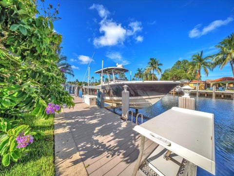 Tiny photo for 380 SE 5th Avenue, Pompano Beach, FL 33060 (MLS # B26018916)
