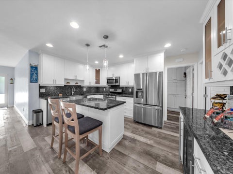 Tiny photo for 380 SE 5th Avenue, Pompano Beach, FL 33060 (MLS # B26018916)