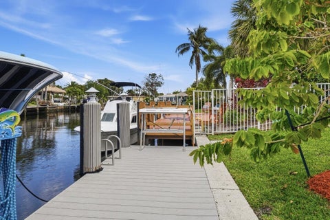 Tiny photo for 380 SE 5th Avenue, Pompano Beach, FL 33060 (MLS # B26018916)