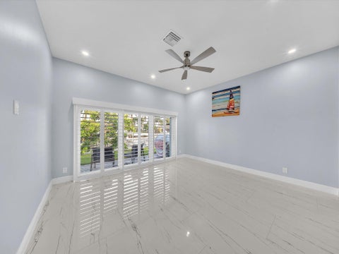 Tiny photo for 380 SE 5th Avenue, Pompano Beach, FL 33060 (MLS # B26018916)