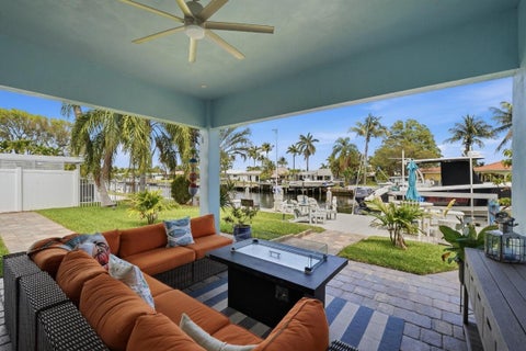 Tiny photo for 380 SE 5th Avenue, Pompano Beach, FL 33060 (MLS # B26018916)