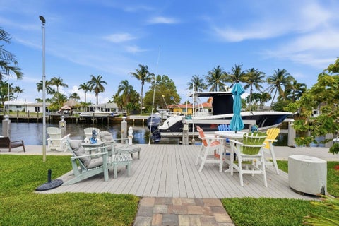 Photo of 380 SE 5th Avenue, Pompano Beach, FL 33060 (MLS # B26018916)