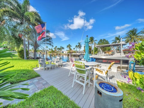 Tiny photo for 380 SE 5th Avenue, Pompano Beach, FL 33060 (MLS # B26018916)