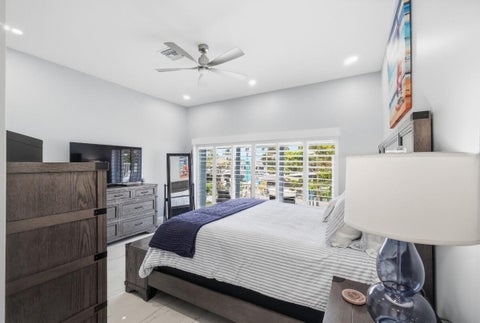 Tiny photo for 380 SE 5th Avenue, Pompano Beach, FL 33060 (MLS # B26018916)