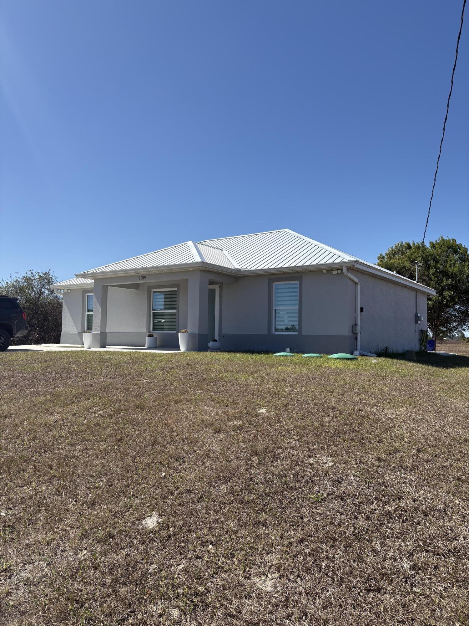 PORT LABELLE UNIT 8 - Residential