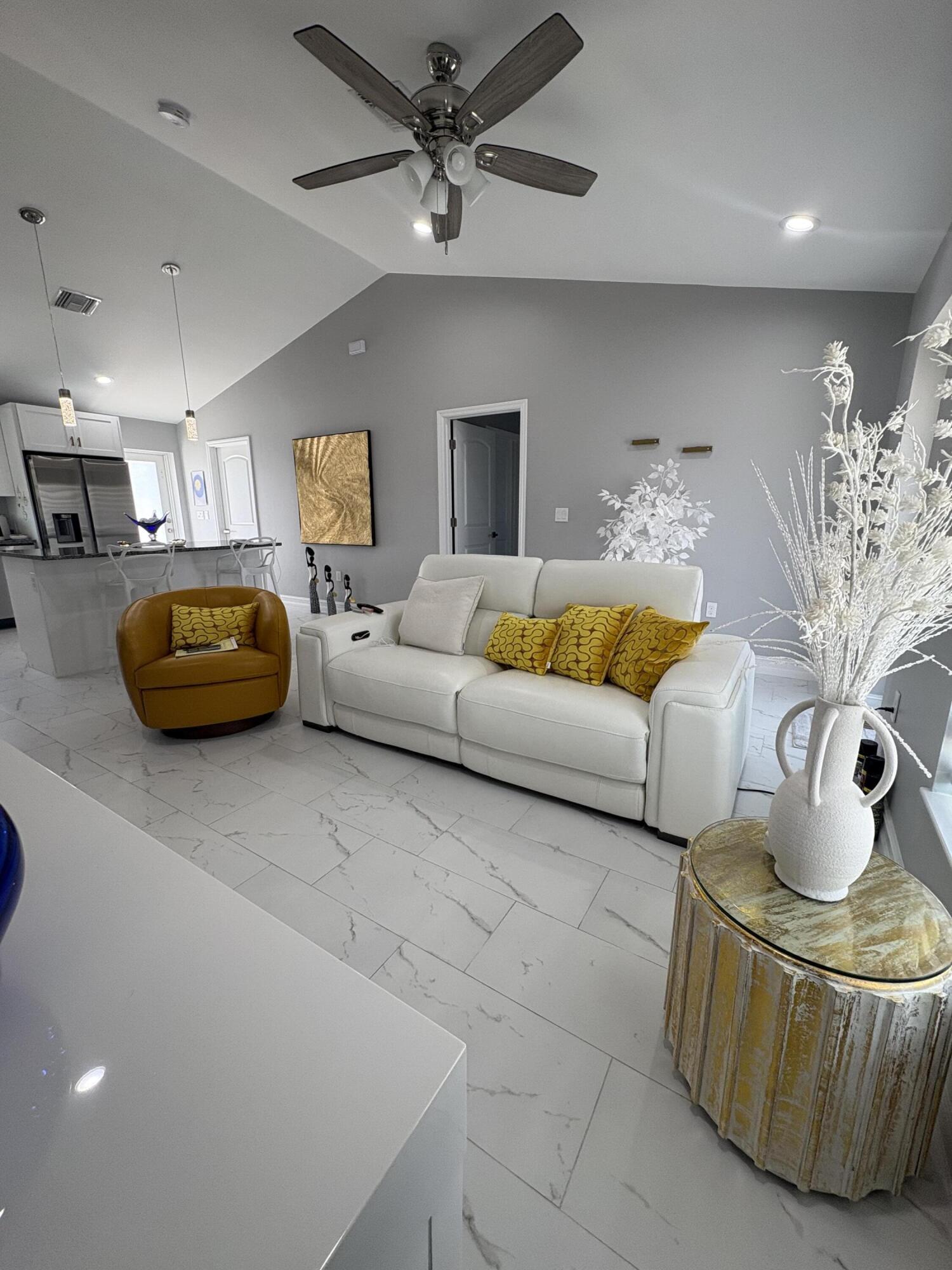 PORT LABELLE UNIT 8 - Residential