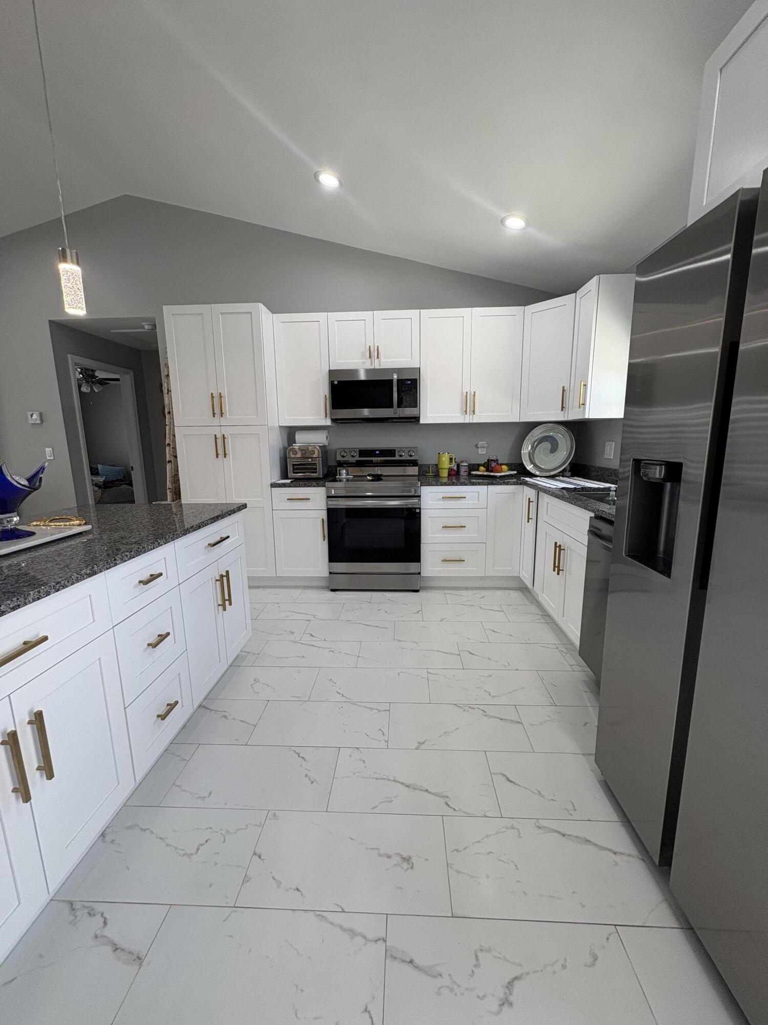 PORT LABELLE UNIT 8 - Residential