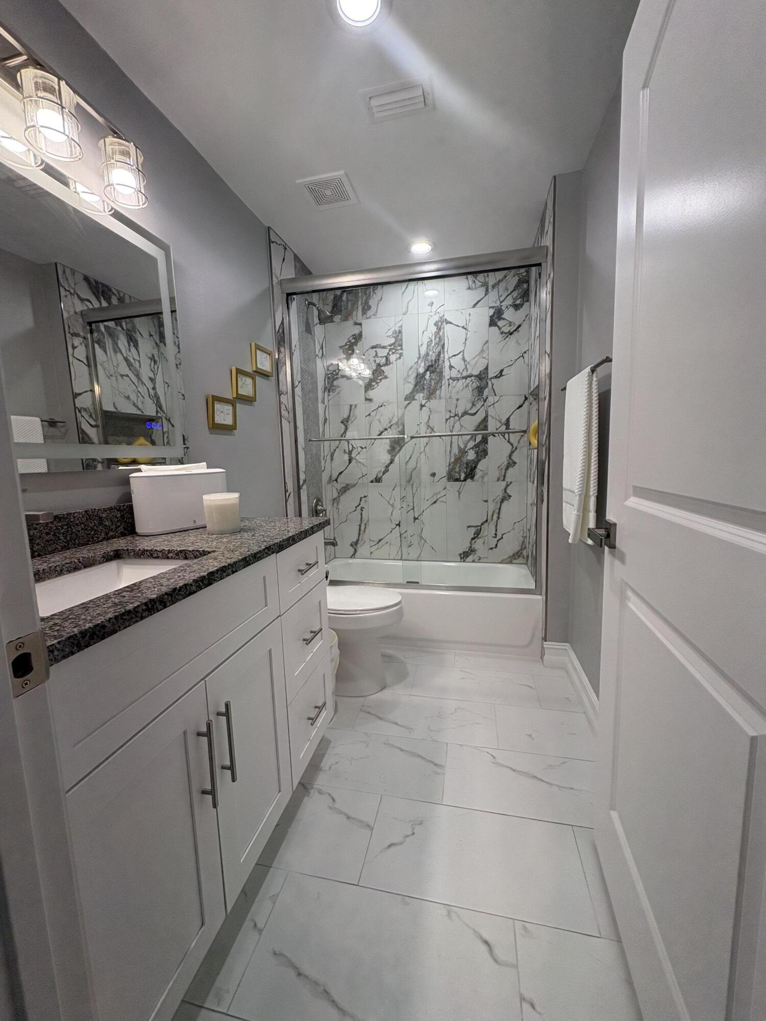 PORT LABELLE UNIT 8 - Residential