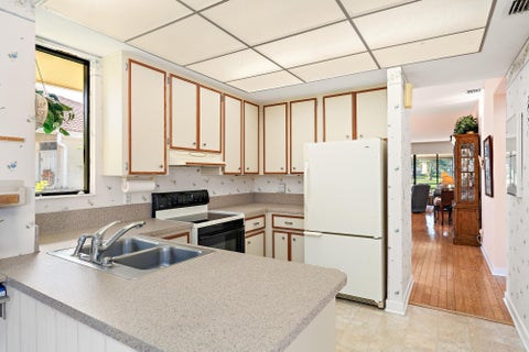 Tiny photo for 275 OLD MEADOW Way, Palm Beach Gardens, FL 33418 (MLS # B26090704)