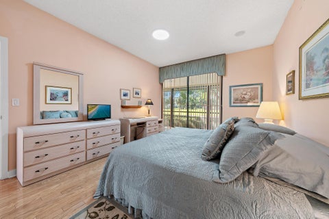 Tiny photo for 275 OLD MEADOW Way, Palm Beach Gardens, FL 33418 (MLS # B26090704)
