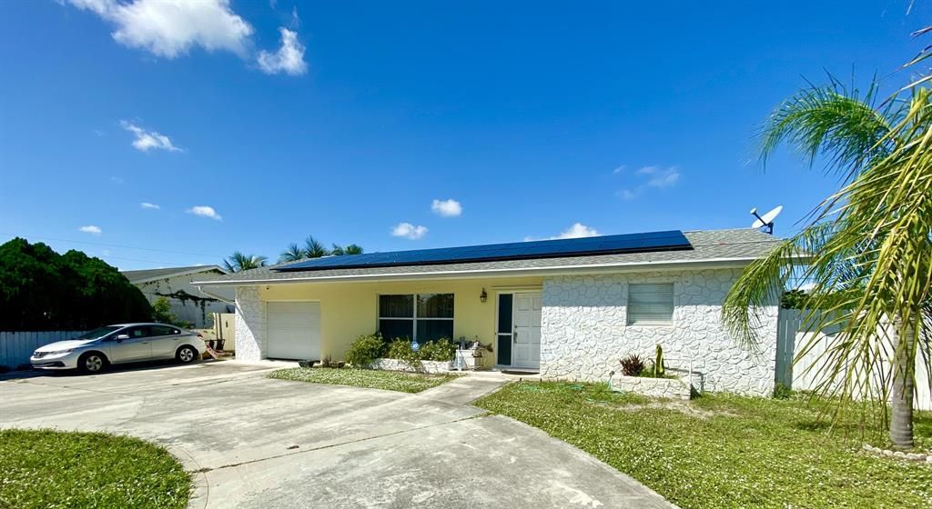 Photo of 7569 SE Gull Way, Hobe Sound, FL 33455 (MLS # R10733354)