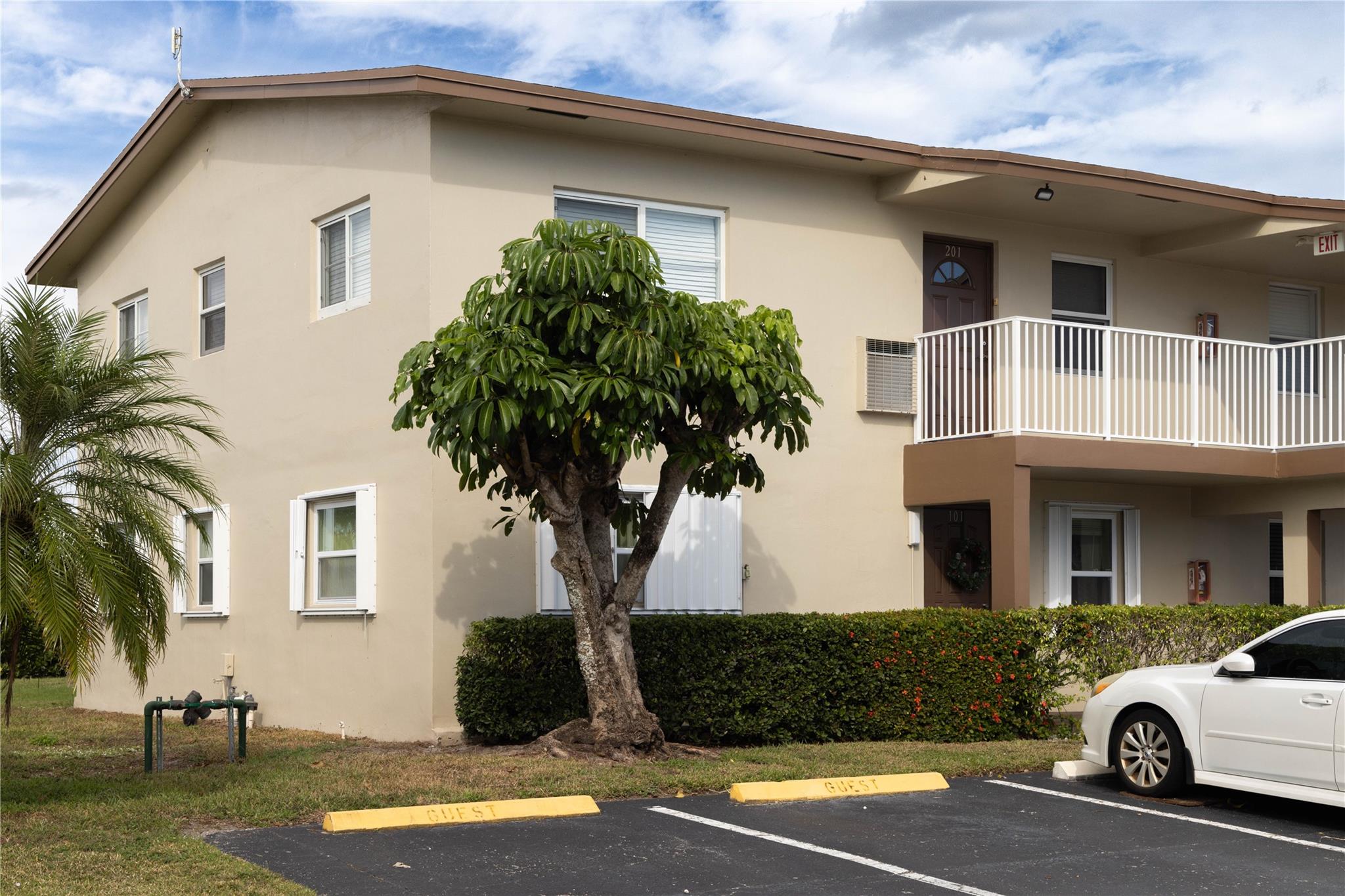 Oriole Gardens - Residential
