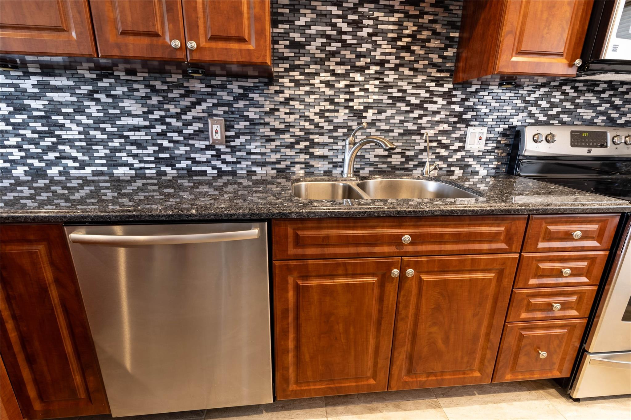 Oriole Gardens - Residential