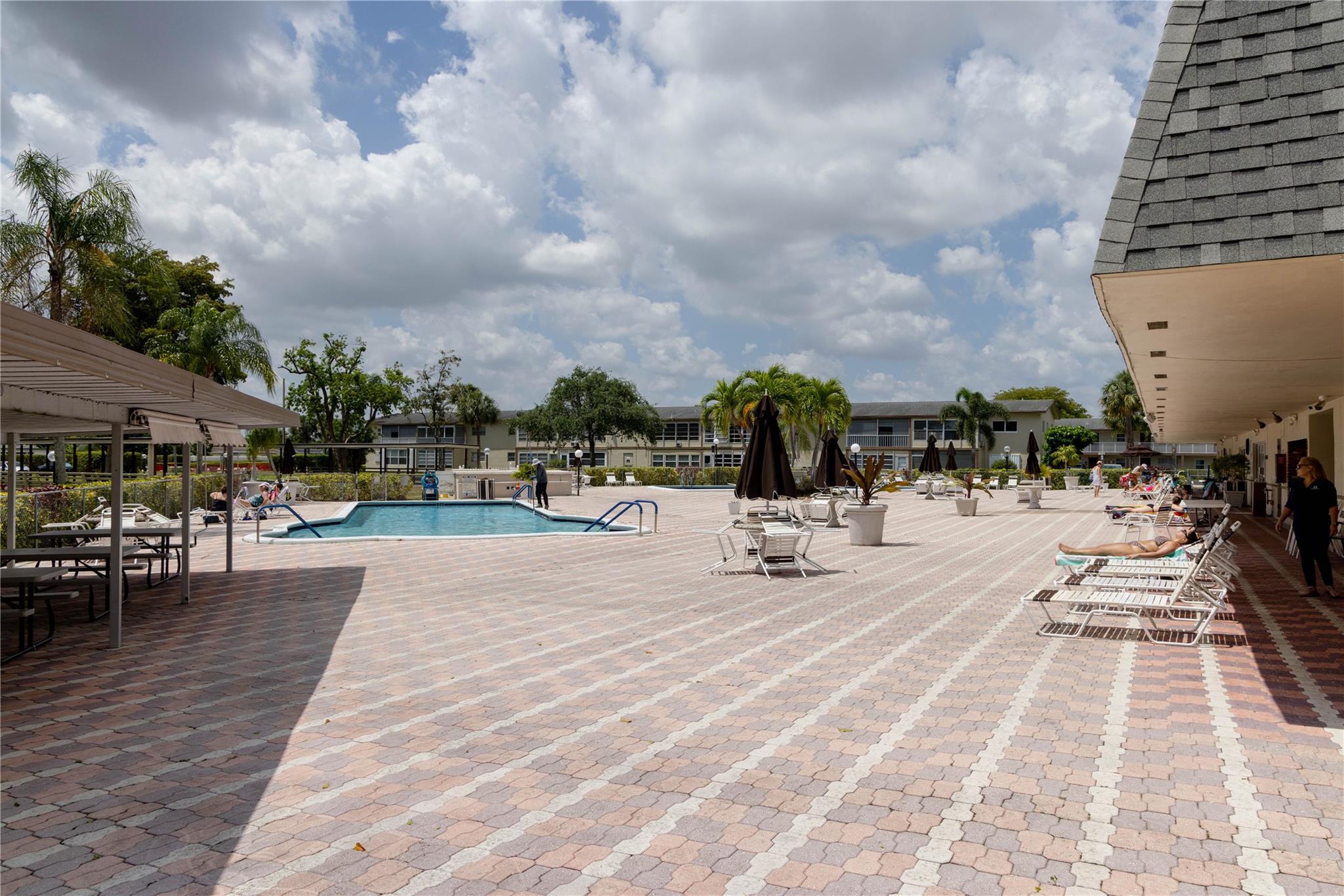 Oriole Gardens - Residential