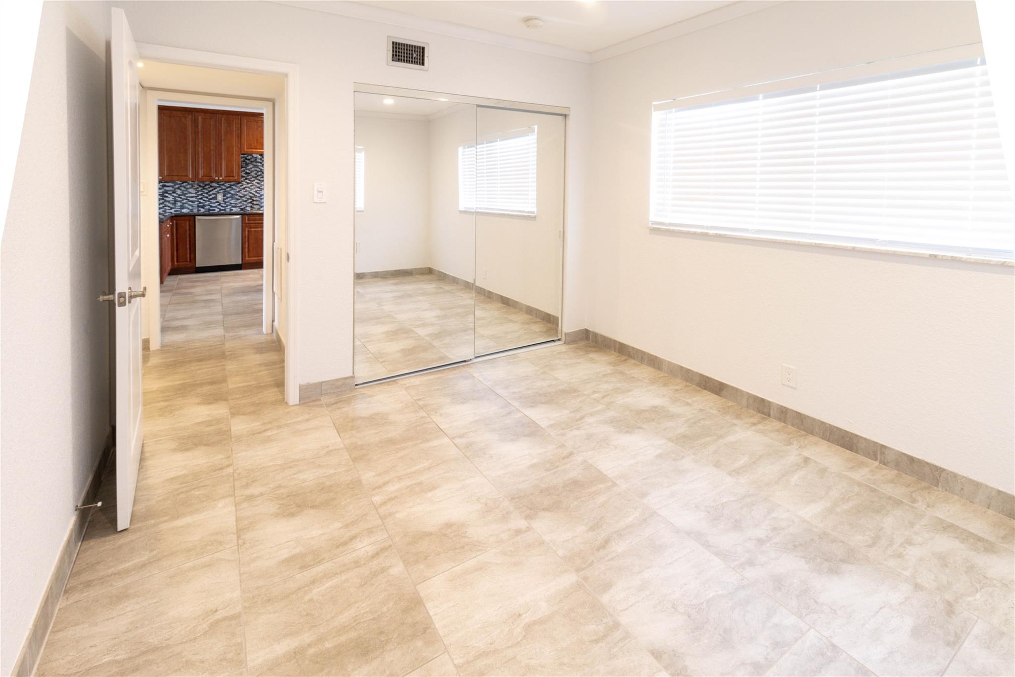 Oriole Gardens - Residential