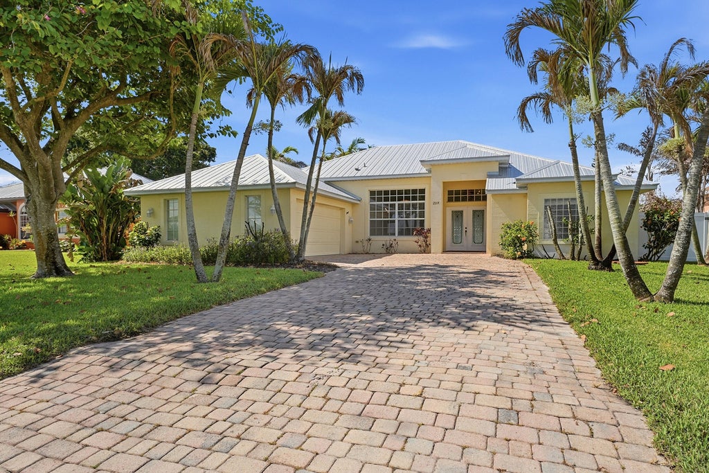 Photo of 2314 SE Calcutta Circle, Port Saint Lucie, FL 34952 (MLS # B26048126)