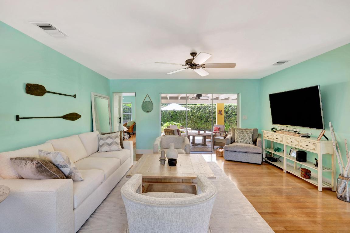 JUNO BEACH 1ST ADD - Residential