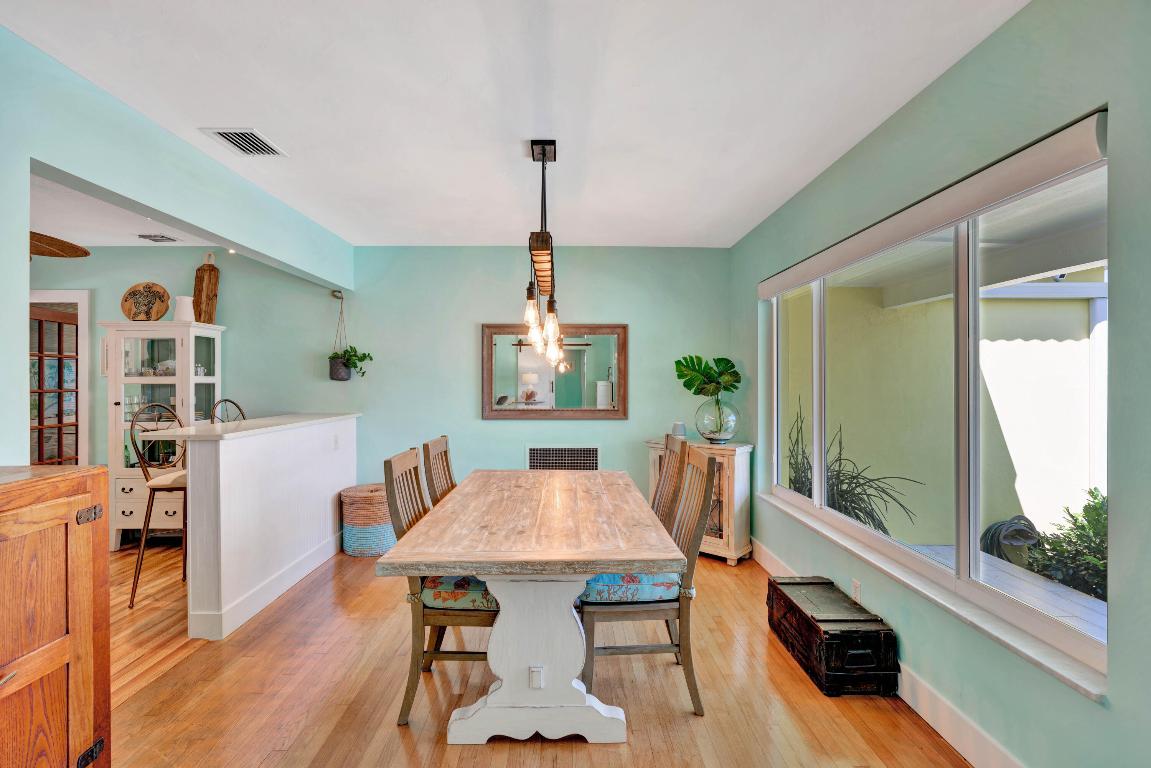 JUNO BEACH 1ST ADD - Residential