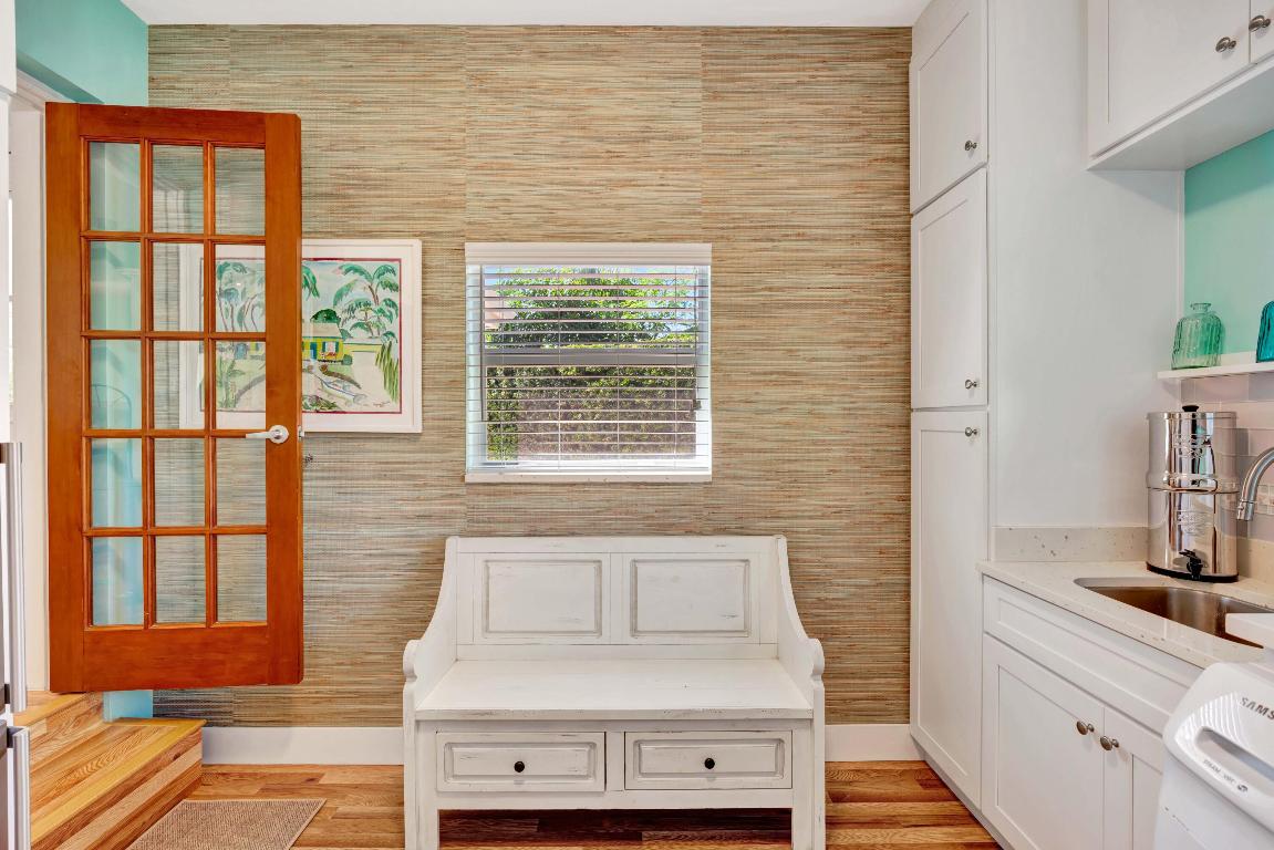 JUNO BEACH 1ST ADD - Residential