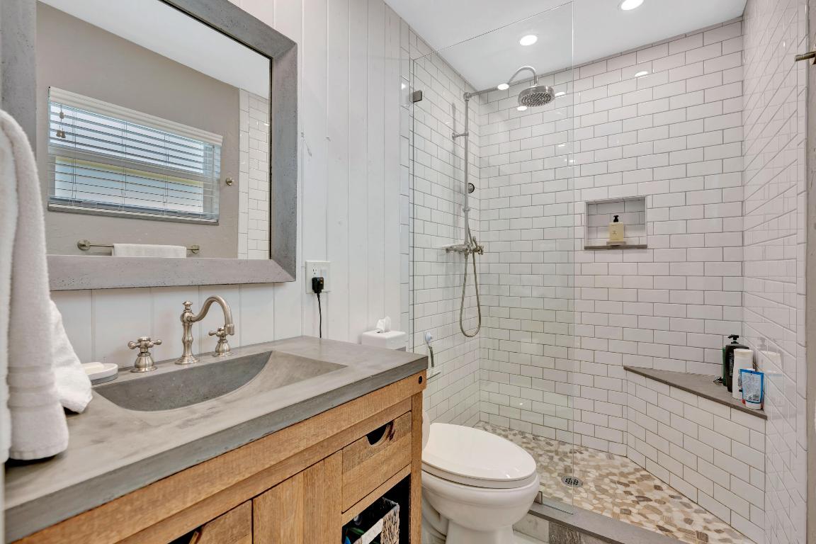 JUNO BEACH 1ST ADD - Residential