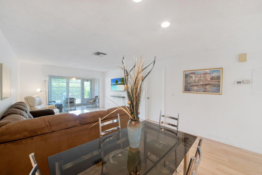Photo of 13670 Via Flora #B, Delray Beach, FL 33484 (MLS # R11112483)