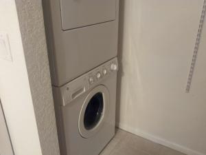 ROSEMONT CONDO - Residential Lease