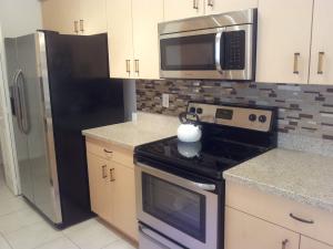 ROSEMONT CONDO - Residential Lease