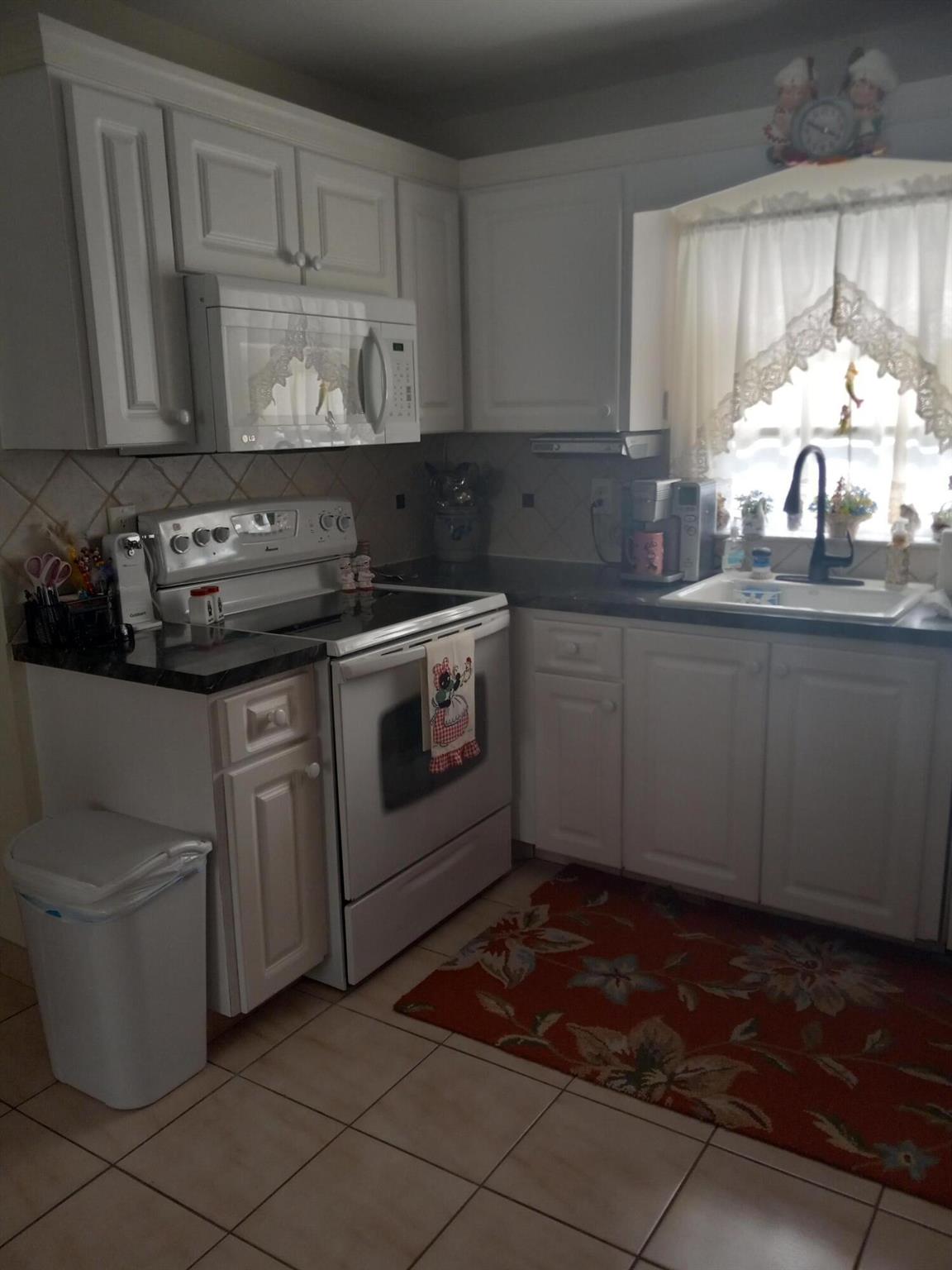 DELRAY VILLAS 2 - Residential