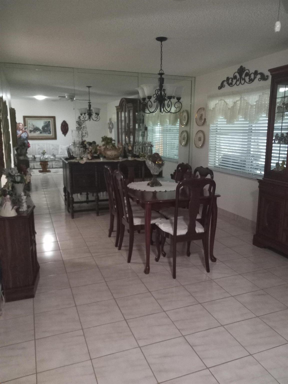 DELRAY VILLAS 2 - Residential