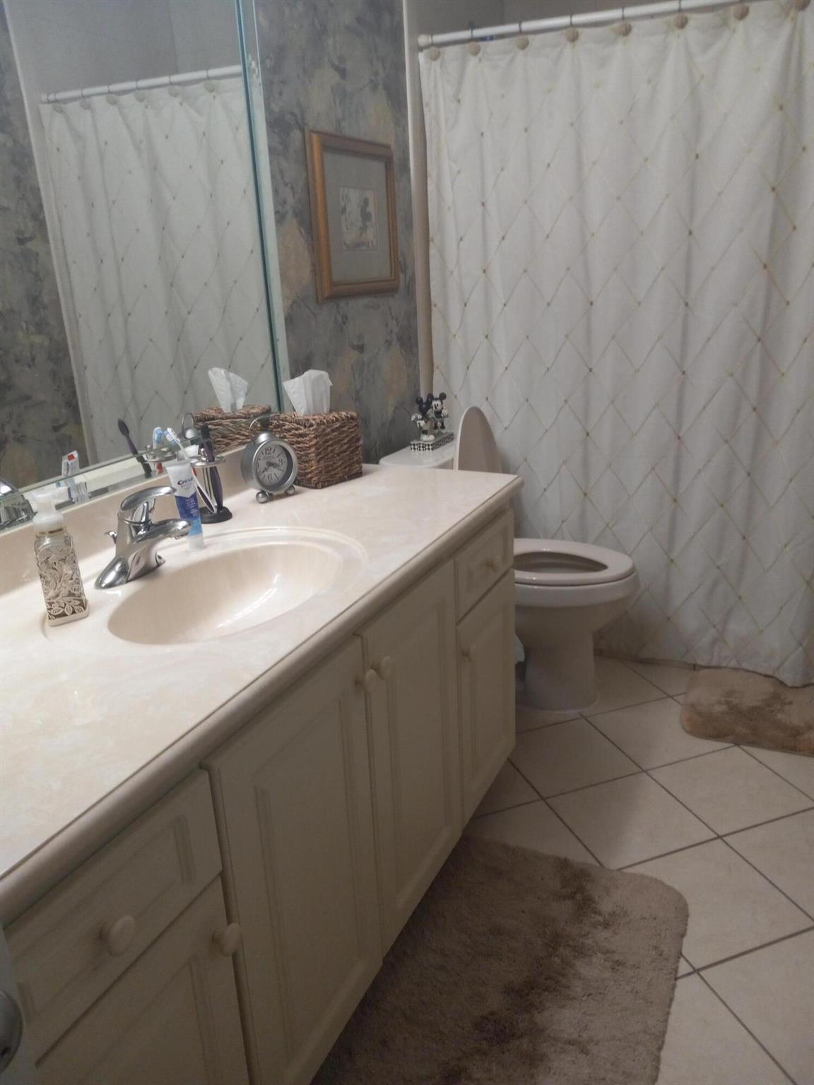 DELRAY VILLAS 2 - Residential