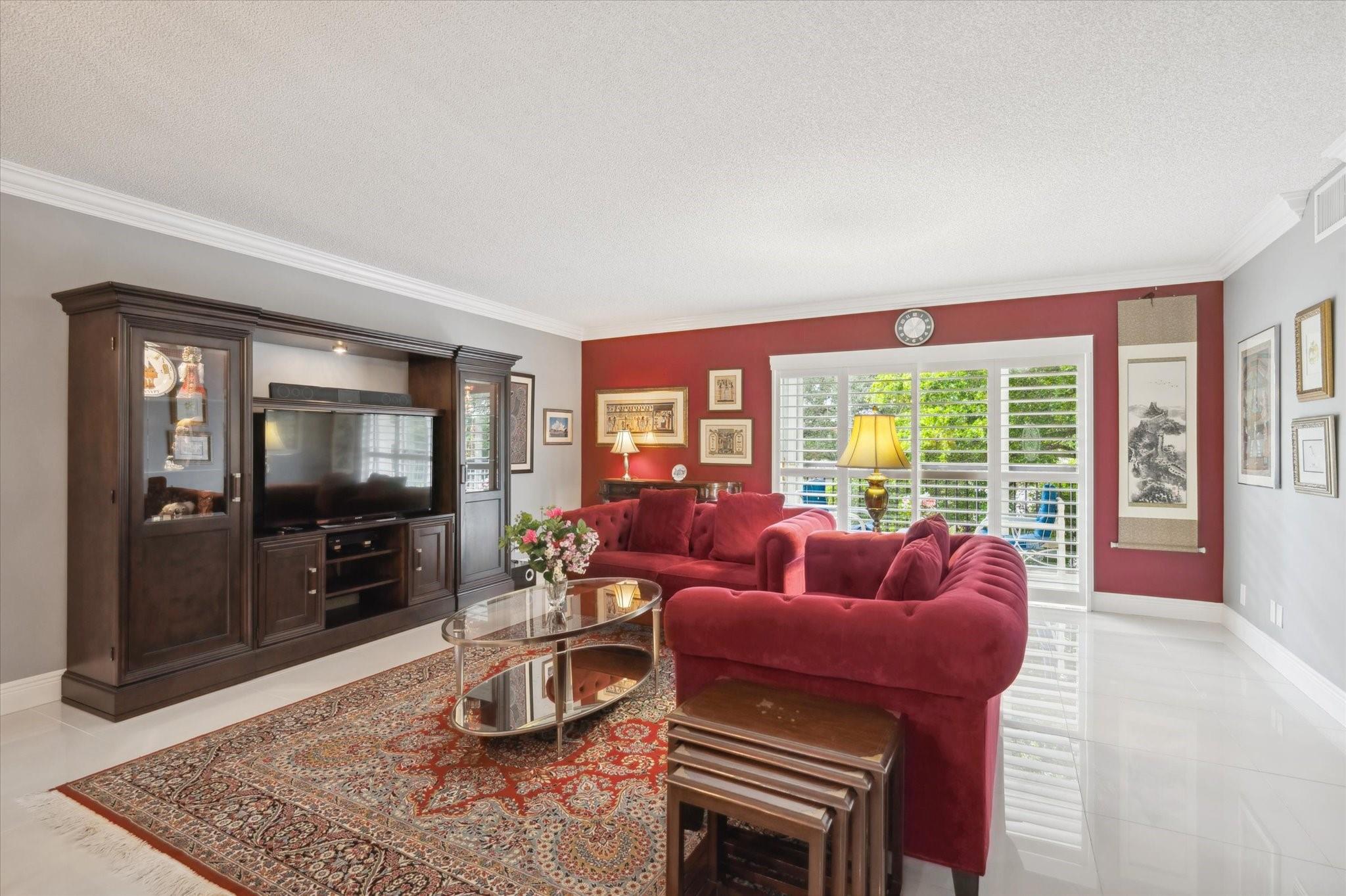 HOLLYBROOK - Residential