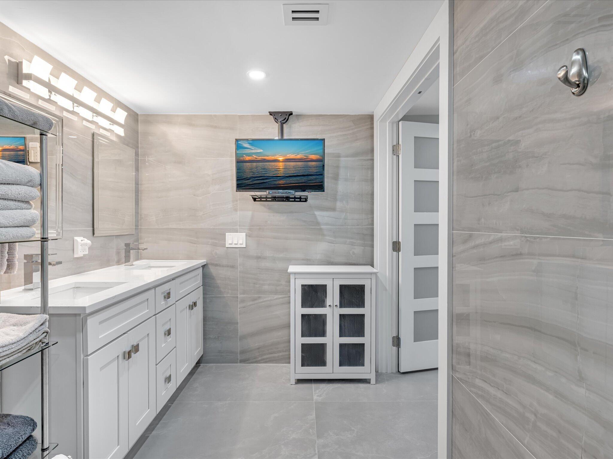 Opal Towers West Condominium - Residential