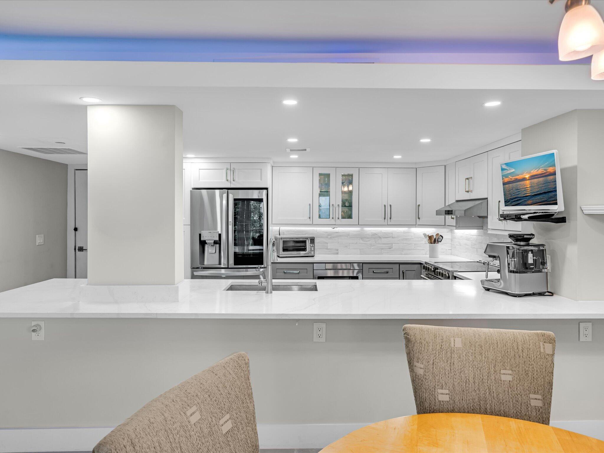 Opal Towers West Condominium - Residential