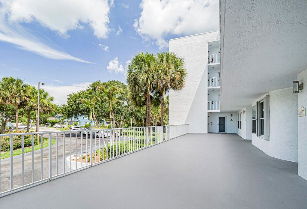 Photo of 6005 River Run Drive, Sebastian, FL 32958 (MLS # B26046929)