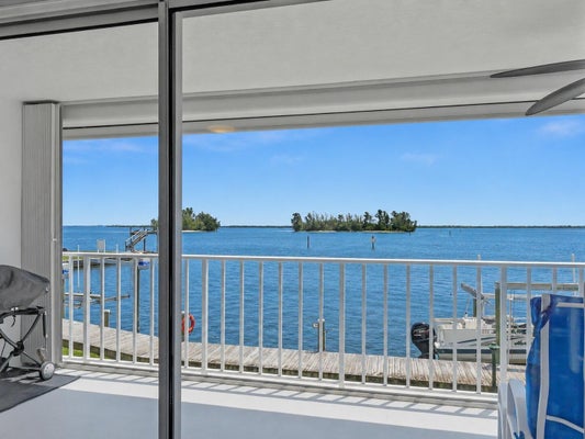 6005 RIVER RUN DR, SEBASTIAN, FL 32958 - Image 2c156d85cea0bbb6fd4852b7c2a0a2e4/488436349